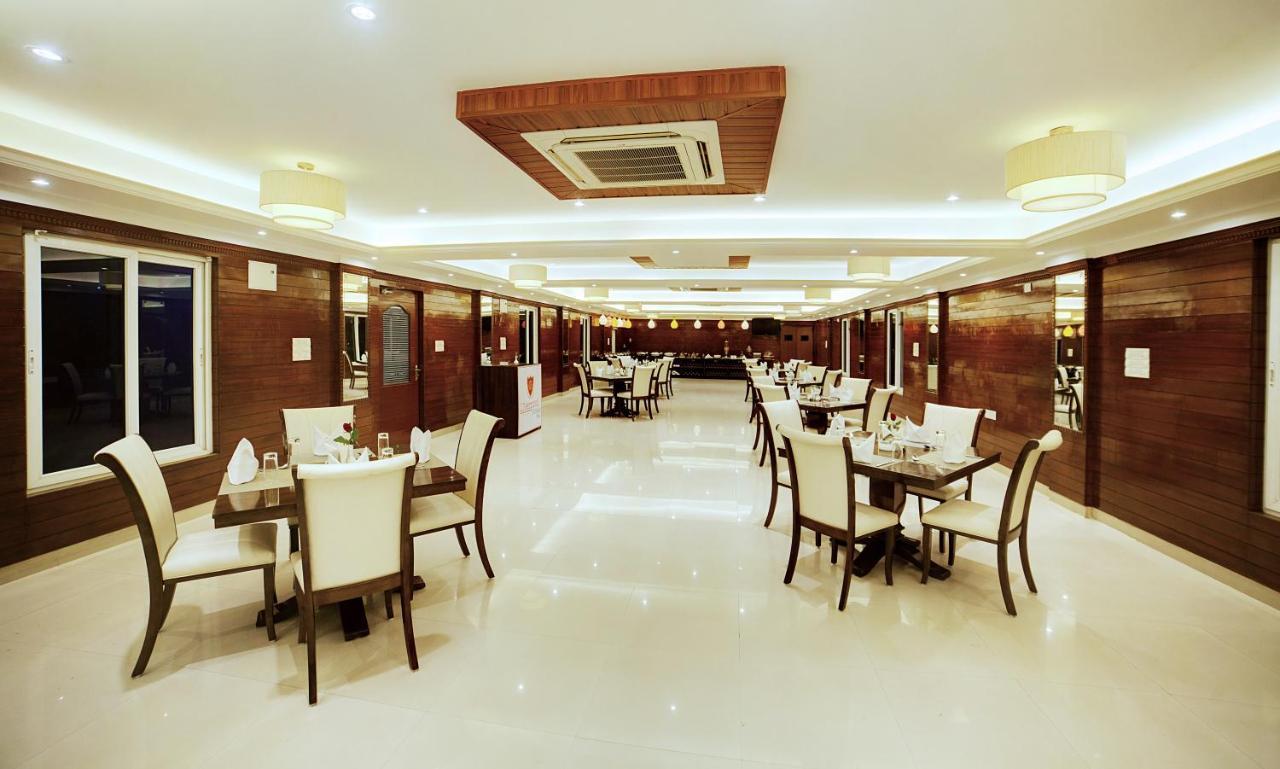 The Liverpool Blue Hotels Bangalore Exterior photo