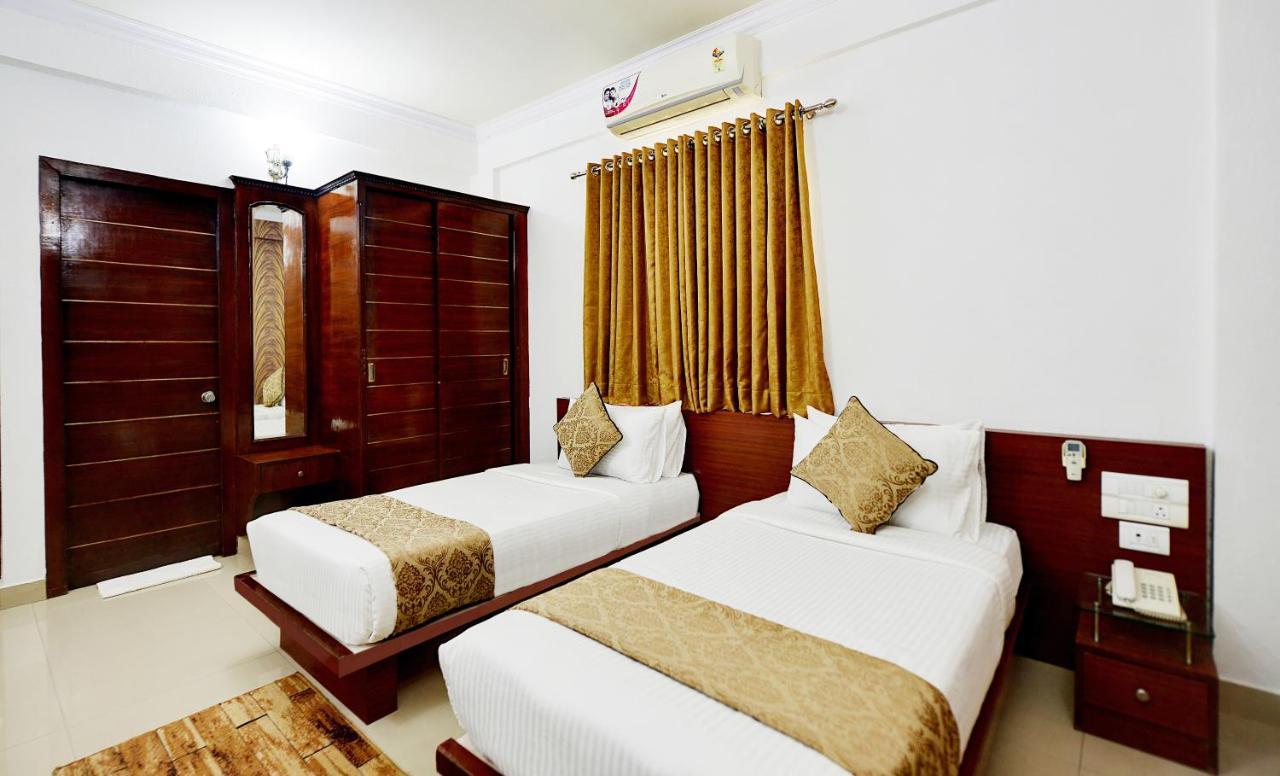 The Liverpool Blue Hotels Bangalore Exterior photo