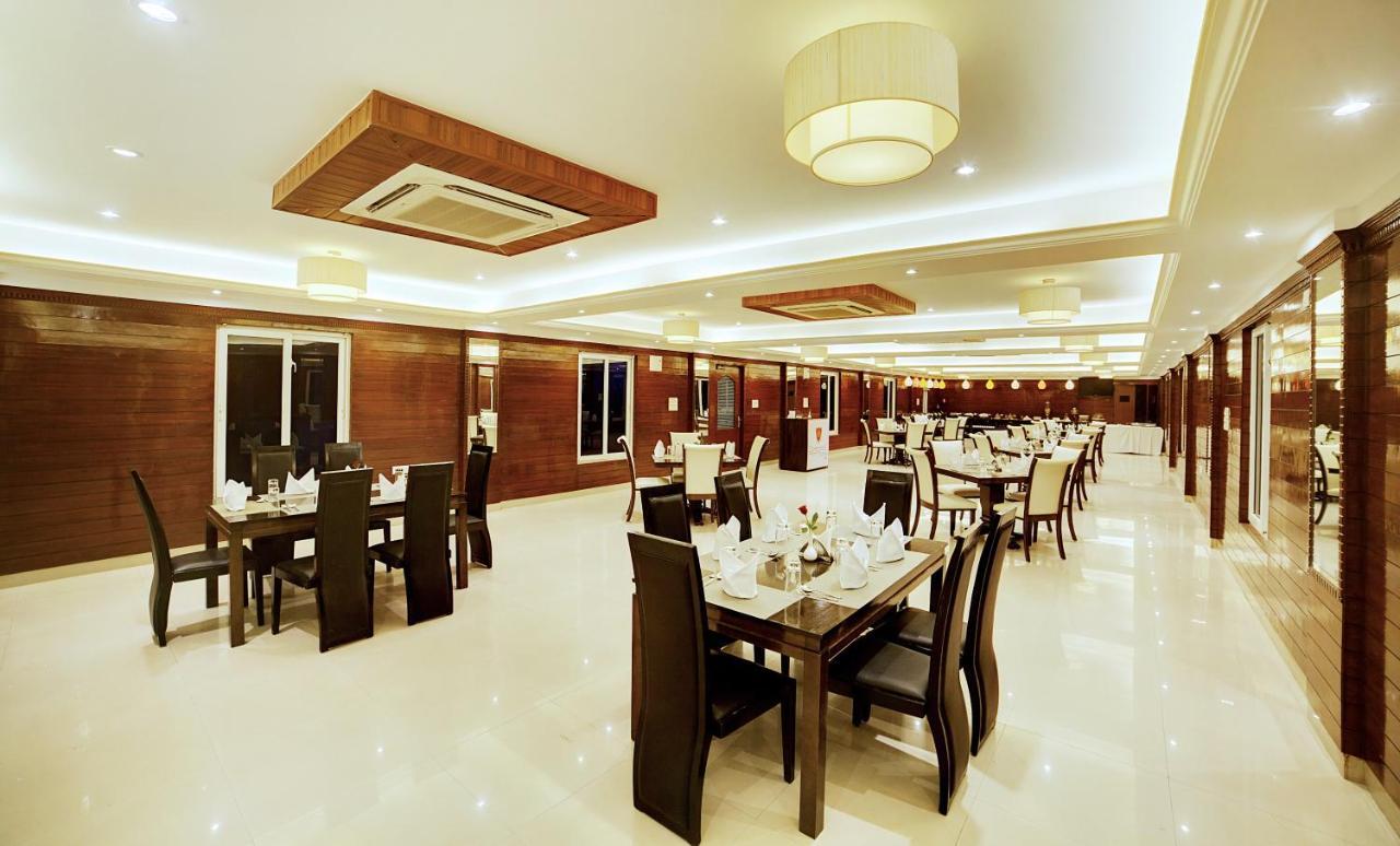 The Liverpool Blue Hotels Bangalore Exterior photo
